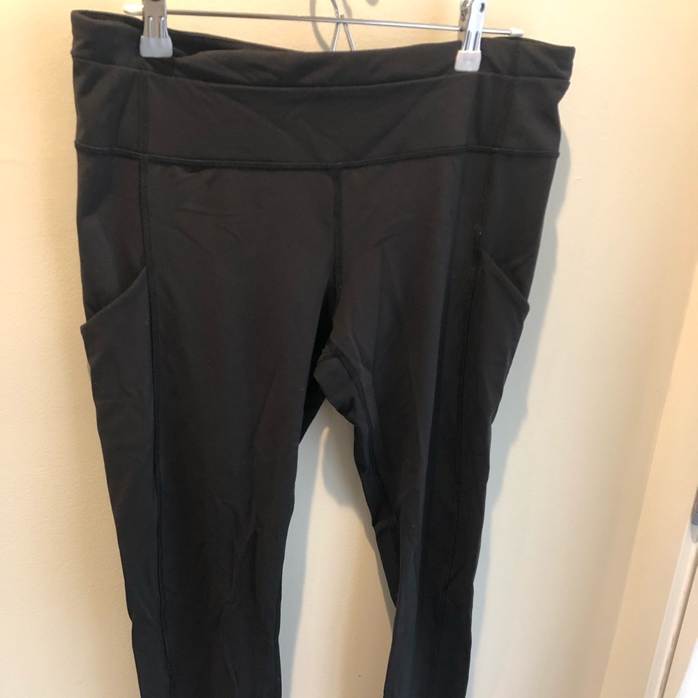 Lululemon Black leggings with side pocket
